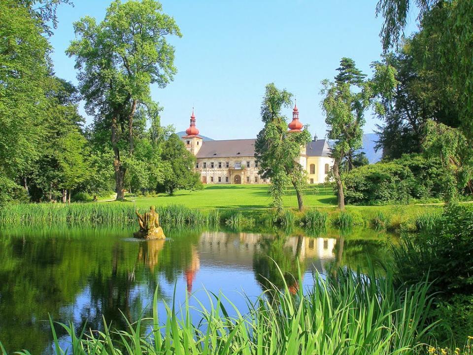 Apartmany Rysi Skala Loučná nad Desnou Exteriör bild