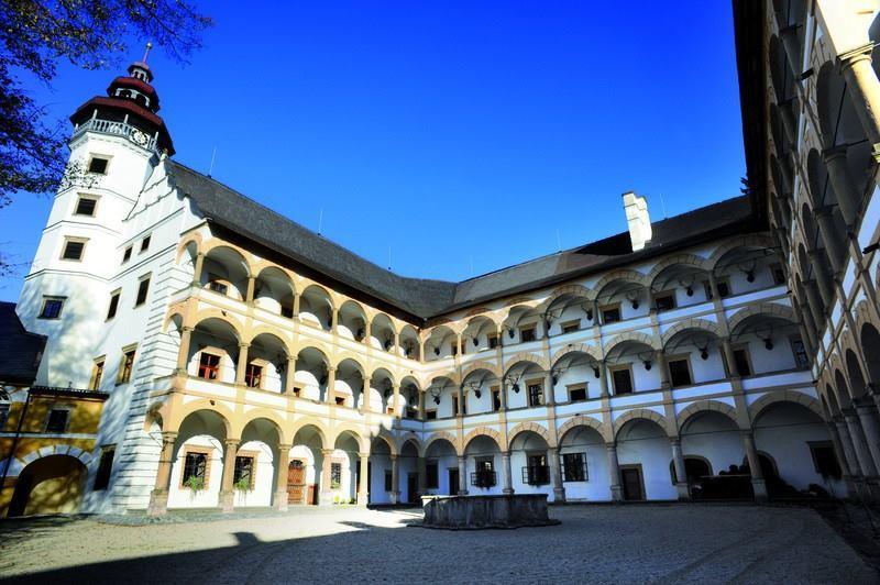 Apartmany Rysi Skala Loučná nad Desnou Exteriör bild