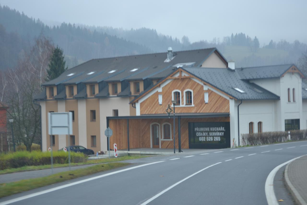 Apartmany Rysi Skala Loučná nad Desnou Exteriör bild