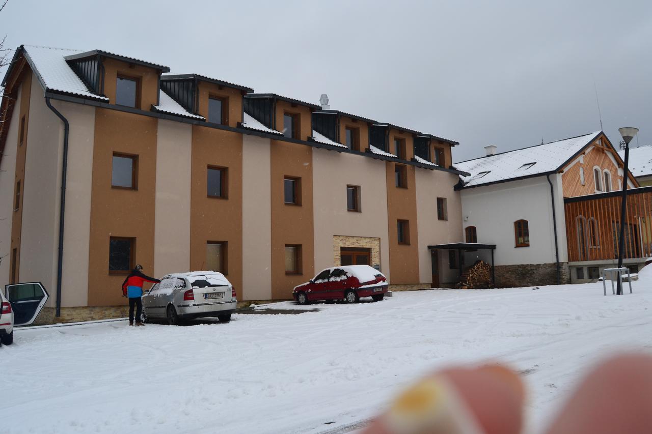 Apartmany Rysi Skala Loučná nad Desnou Exteriör bild